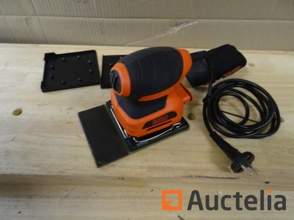 Belt sander vibrating Black Decker KA 401 L with louver kit