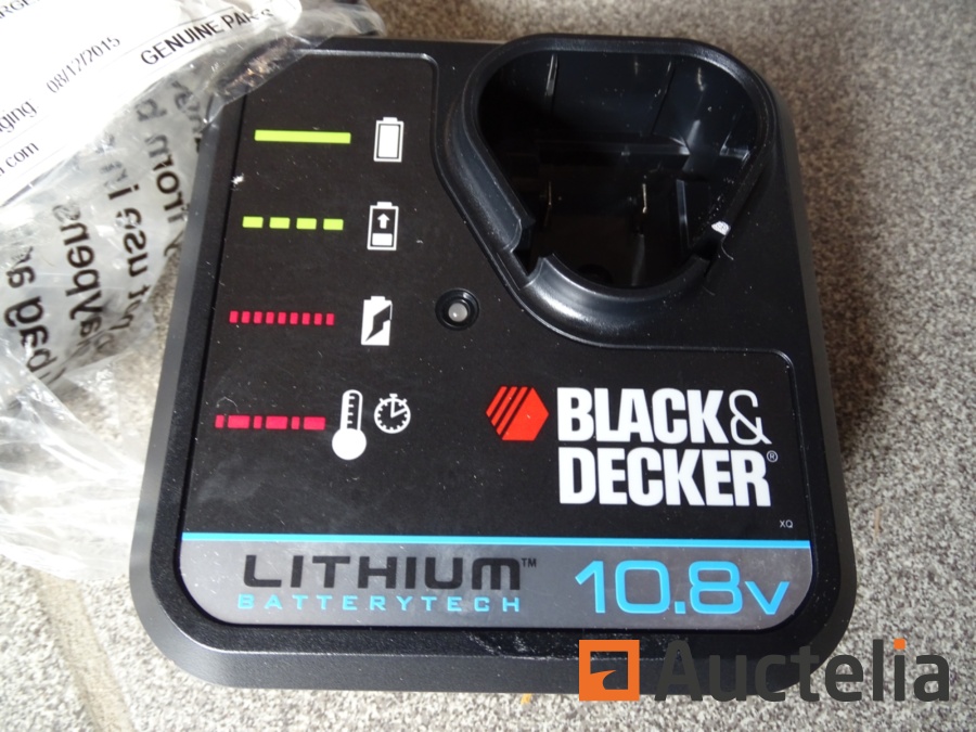 Black & decker 10.8 best sale v battery