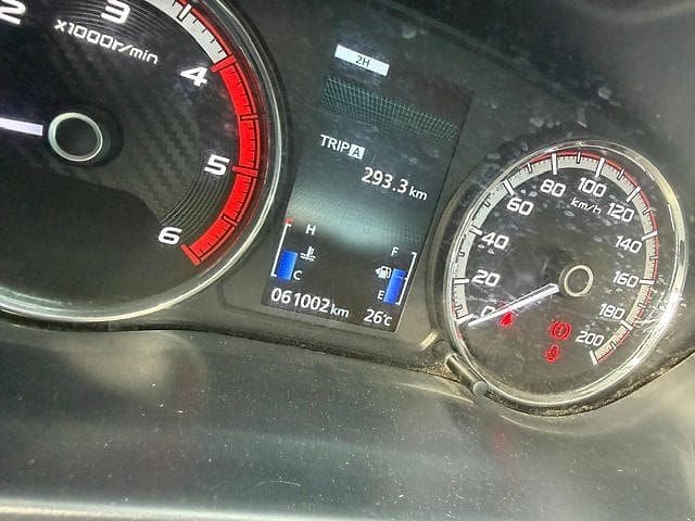 ميتسوبيشي L200-49296548