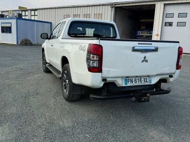 ميتسوبيشي L200-49296537