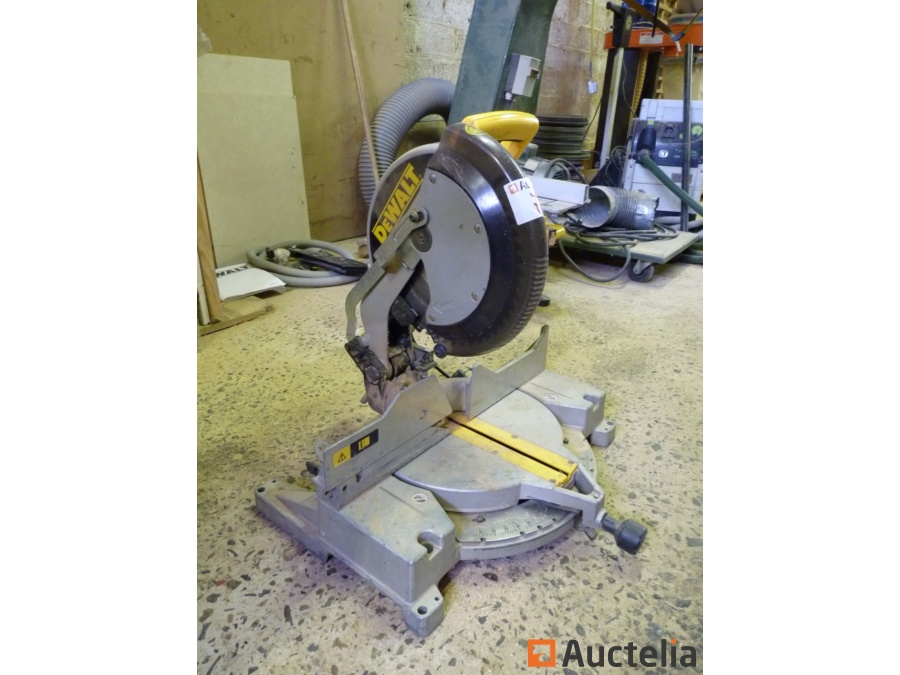 Dewalt DW 705 Miter saw Woodworking auctelia