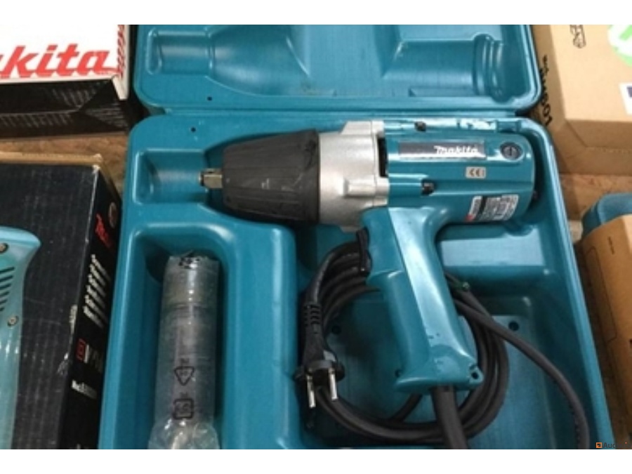 6905b makita sale