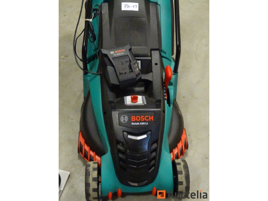 Lawnmower about Bosch Rotak 430LI Battery