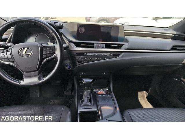 2021 LEXUS ES300H-49345190