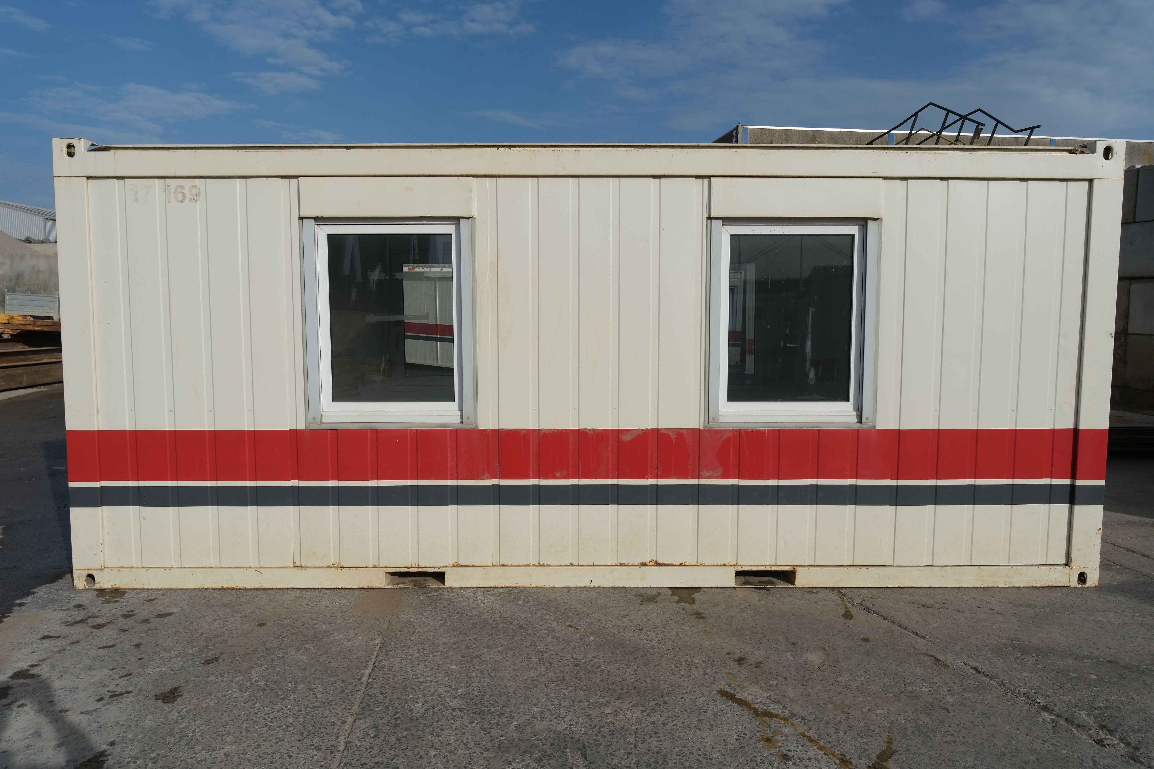 Office containers, sanitary containers, tanks - Containers - Auctelia
