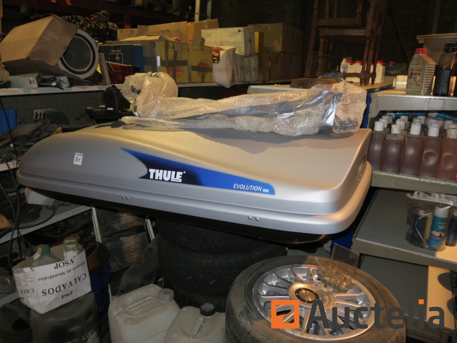 Roof box Thule Evolution 100 Workshop for preparation of