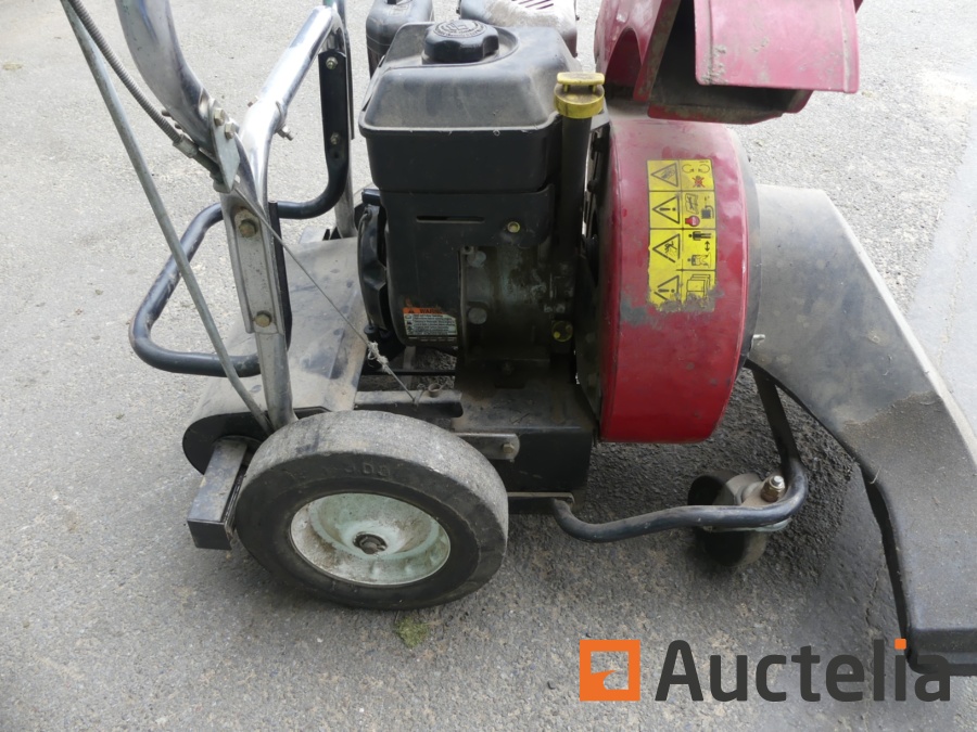 Yard machine 8hp leaf blower hot sale