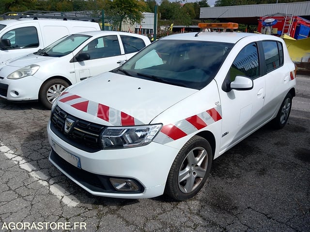 Voiture DACIA SANDERO 1.5 DCI90 BOITE AUTO (BD0116) — occasion