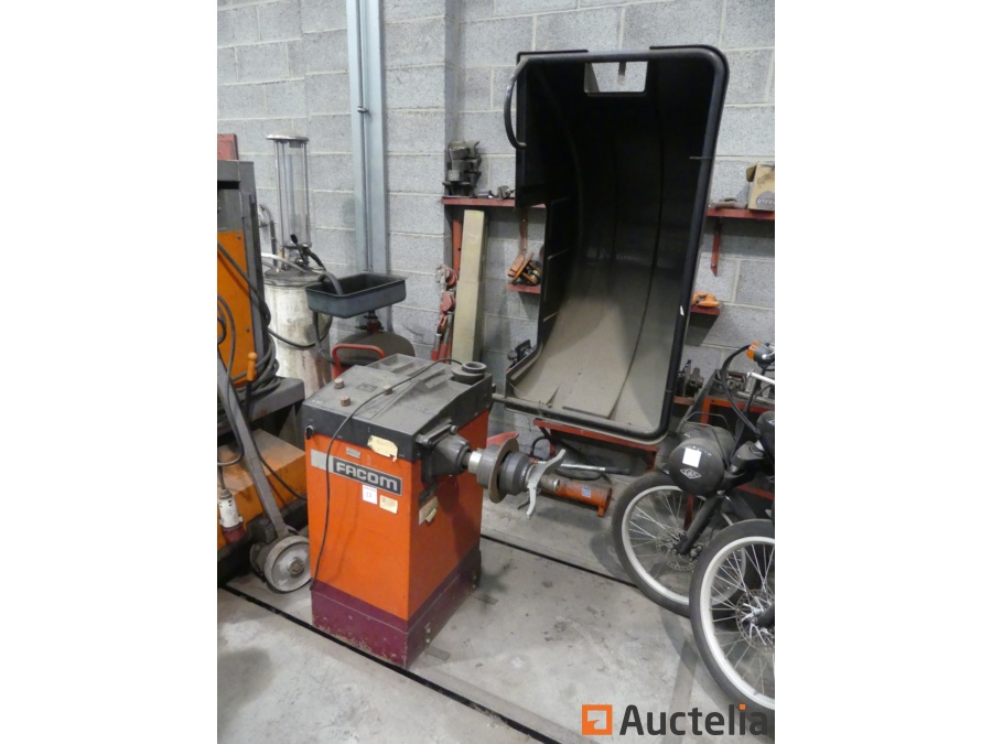 Equilibreuse de pneus Facom U207 d'occasion aux enchères - Auctelia