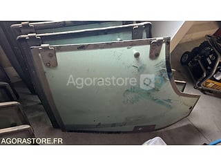 Lot de 13 portes de tracteur - Renault Ergos (photo 2)