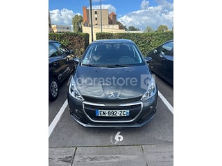 Voiture - Peugeot - 208 (photo 2)