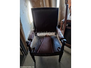 11 Fauteuils à accotoirs théâtres