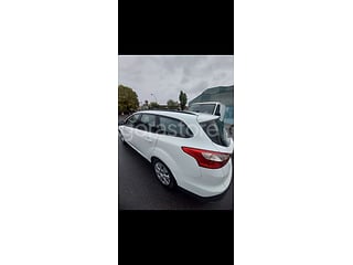 Voiture - Ford - FOCUS (photo 6)