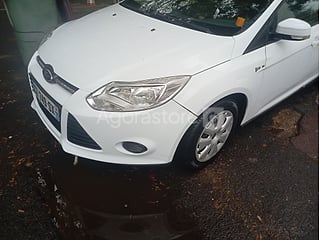 Voiture - Ford - FOCUS (photo 4)