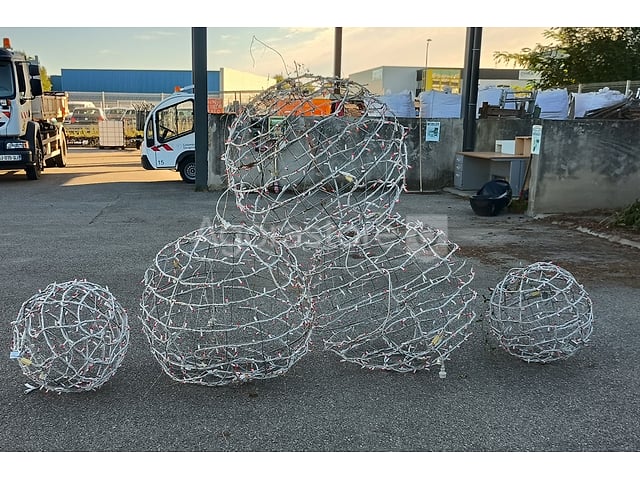 Lot de 5 sphères lumineuses LED Citylum pour illuminations de Noël (3 x 100 cm et 2 x 60 cm)