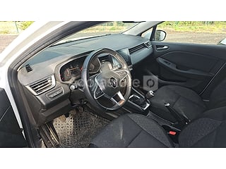Voiture - Renault - CLIO -2019 - 110823km (photo 4)