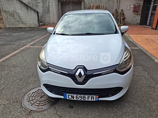 Voiture - Renault - CLIO (photo 3)