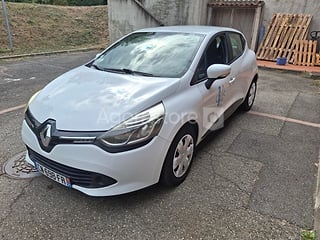 Voiture - Renault - CLIO (photo 2)