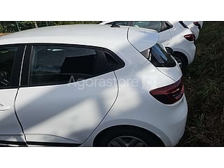 Voiture - Renault - CLIO - 2021 - 120768km (photo 4)