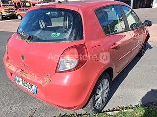 Voiture - Renault - CLIO MECA 577 (photo 5)