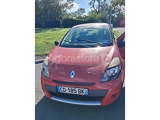 Voiture - Renault - CLIO MECA 577 (photo 2)