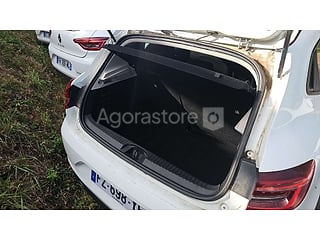 Voiture - Renault - CLIO - 2021 - 113797km (photo 6)