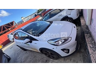 MAYOTTE - Ford FIESTA GB-044-CC 2021 53000kms