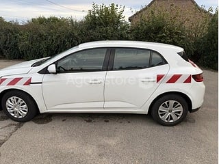 Voiture - Renault - MEGANE 4 Ct ok (photo 2)