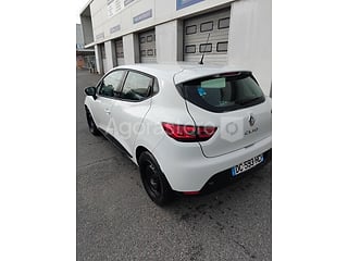 Voiture - Renault - CLIO (photo 4)