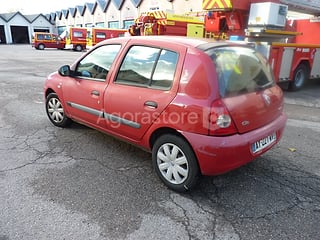 Voiture - Renault - CLIO (photo 4)