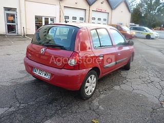 Voiture - Renault - CLIO (photo 6)