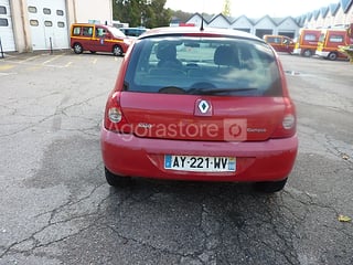 Voiture - Renault - CLIO (photo 5)