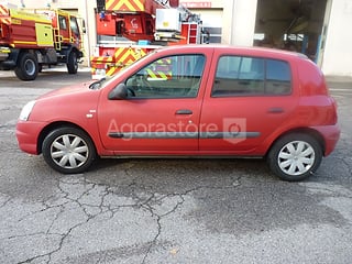 Voiture - Renault - CLIO (photo 3)