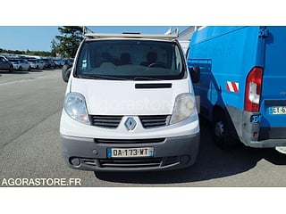RENAULT TRAFIC - 2013 (photo 2)