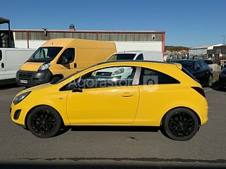 Voiture - Opel - Corsa (photo 3)