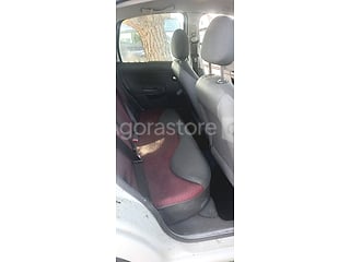 Voitures et 2 roues - Citroën - C3 (photo 4)