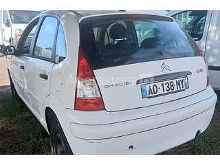 Voitures et 2 roues - Citroën - C3 (photo 6)