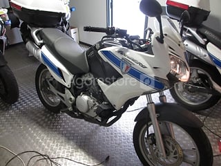 Moto - Scooter - Honda - XL125V (photo 2)