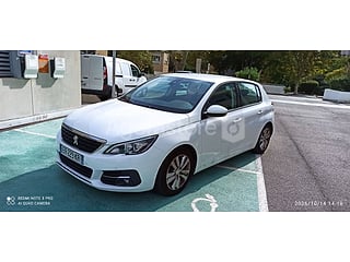 Peugeot - 308 - 2017 - 123472 kms- 110 CV (photo 2)