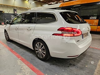 Voiture - Peugeot - 308 (photo 3)