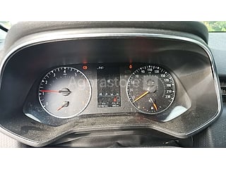 Voiture - Renault - CLIO - 2021 - 101861km (photo 6)