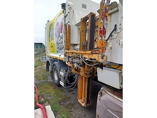 Camion poubelle - Renault - D WIDE (photo 3)