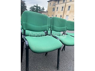 Lot de 14 chaises de réunion en tissu vert (photo 2)