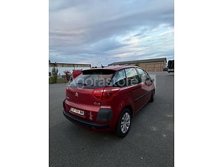 Voiture - Citroën - C4 (photo 2)