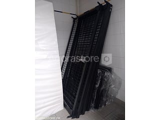 3 SOMMIERS METALLIQUES AVEC MATELAS