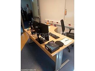 GRAND BUREAU AVEC RETOUR D ANGLE ETAT NEUF + RALLONGE