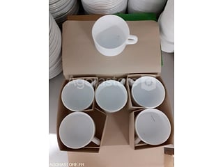 LOT VAISSELLE DIVERS ASSIETTES, TASSES, ETC (photo 3)