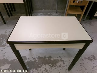 Lot de 8 tables