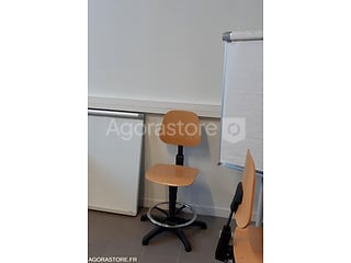 Lot de 8 sièges d'atelier