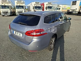 Peugeot 308 SW - 1.5 HDI 100cv - 2018 - 278874km (photo 4)